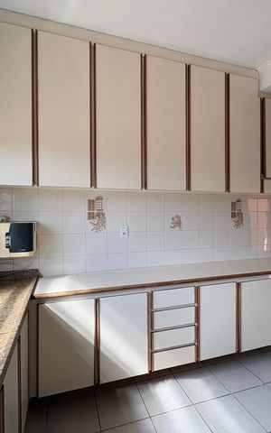 Casa à venda com 125m², 5 quartos e 2 vagas Casa à venda com 125m², 5 quartos e 2 vagasCozinha