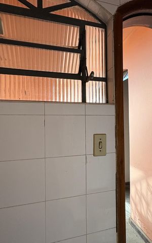 Casa à venda com 125m², 5 quartos e 2 vagas Casa à venda com 125m², 5 quartos e 2 vagasBanheiro de serviço 2