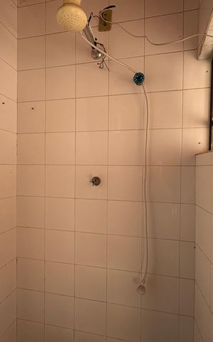 Casa à venda com 125m², 5 quartos e 2 vagas Casa à venda com 125m², 5 quartos e 2 vagasBanheiro de serviço 2