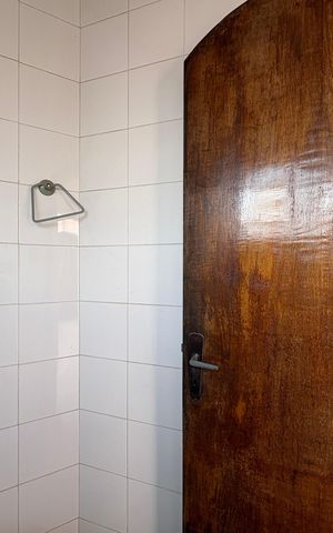 Casa à venda com 125m², 5 quartos e 2 vagas Casa à venda com 125m², 5 quartos e 2 vagasBanheiro de serviço 1