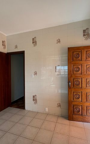 Casa à venda com 125m², 5 quartos e 2 vagas Casa à venda com 125m², 5 quartos e 2 vagasSala de Jantar