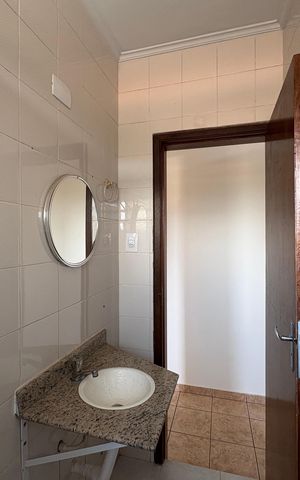 Casa à venda com 125m², 5 quartos e 2 vagas Casa à venda com 125m², 5 quartos e 2 vagasBanheiro da Suíte