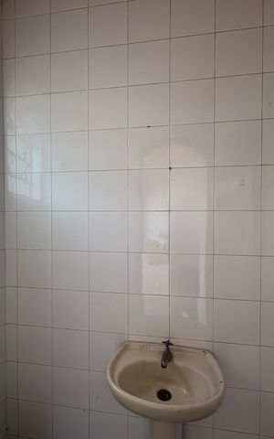 Casa à venda com 125m², 5 quartos e 2 vagas Casa à venda com 125m², 5 quartos e 2 vagasBanheiro de serviço 1