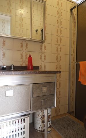 Casa à venda com 235m², 3 quartos e 2 vagasBanheiro 2