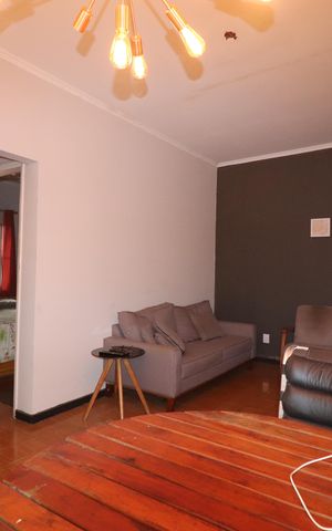 Casa à venda com 235m², 3 quartos e 2 vagasSala