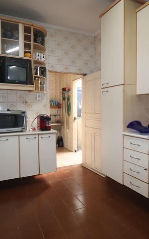 Casa à venda com 235m², 3 quartos e 2 vagasCozinha
