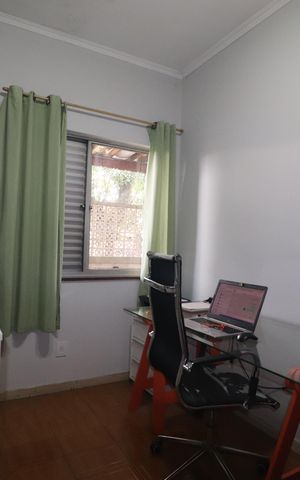 Casa à venda com 235m², 3 quartos e 2 vagasQuarto 2