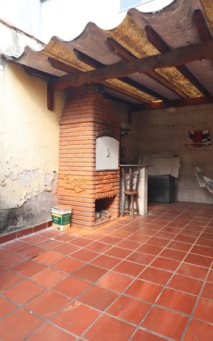 Casa à venda com 235m², 3 quartos e 2 vagasChurrasqueira