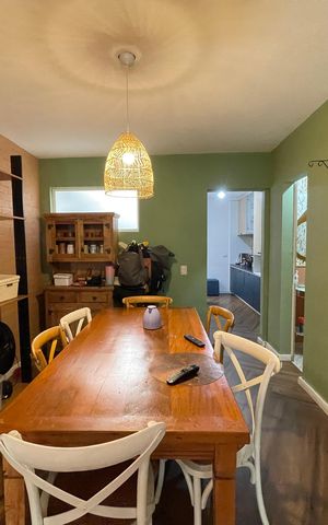 Casa para alugar com 140m², 3 quartos e 2 vagas Casa para alugar com 140m², 3 quartos e 2 vagasSala