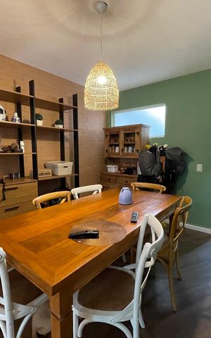 Casa para alugar com 140m², 3 quartos e 2 vagas Casa para alugar com 140m², 3 quartos e 2 vagasSala