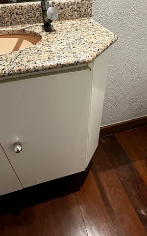 Apartamento à venda com 208m², 3 quartos e 2 vagas Apartamento à venda com 208m², 3 quartos e 2 vagasLavabo