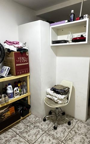 Apartamento à venda com 208m², 3 quartos e 2 vagas Apartamento à venda com 208m², 3 quartos e 2 vagasQuarto de Serviço
