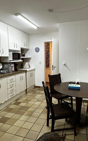 Apartamento à venda com 208m², 3 quartos e 2 vagas Apartamento à venda com 208m², 3 quartos e 2 vagasCozinha