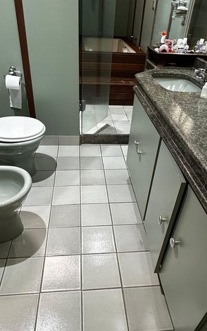 Apartamento à venda com 208m², 3 quartos e 2 vagas Apartamento à venda com 208m², 3 quartos e 2 vagasBanheiro do Quarto 2