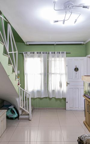 Casa de condomínio à venda com 92m², 2 quartos e 1 vaga Casa de condomínio à venda com 92m², 2 quartos e 1 vagaSala