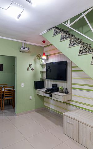 Casa de condomínio à venda com 92m², 2 quartos e 1 vaga Casa de condomínio à venda com 92m², 2 quartos e 1 vagaSala