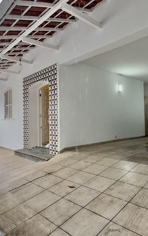 Casa à venda com 300m², 4 quartos e 4 vagas