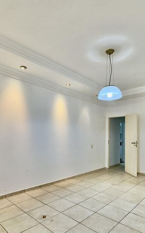 Casa à venda com 300m², 4 quartos e 4 vagas