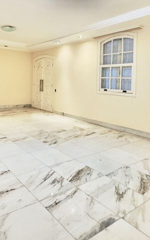 Casa à venda com 300m², 4 quartos e 4 vagas