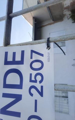 Casa à venda com 280m², 3 quartos e 3 vagas Casa à venda com 280m², 3 quartos e 3 vagasPlaquinha