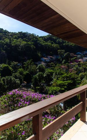 Casa de condomínio à venda com 318m², 3 quartos e 2 vagas