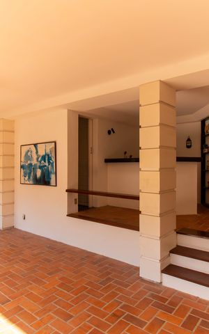 Casa de condomínio à venda com 318m², 3 quartos e 2 vagas