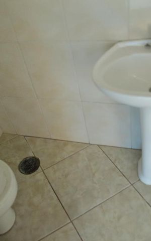 Casa à venda com 489m², 8 quartos e 4 vagasCasa 2  - Banheiro de serviço
