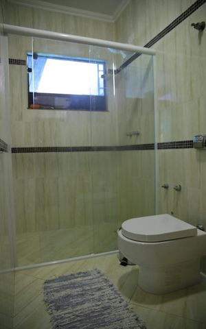 Casa à venda com 489m², 8 quartos e 4 vagasBanheiro da Suíte