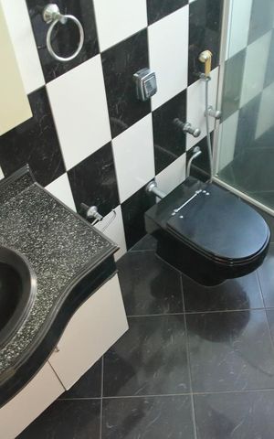 Casa à venda com 489m², 8 quartos e 4 vagasCasa 2 - Banheiro da Suíte 2
