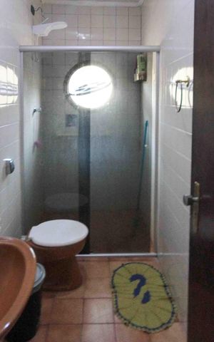 Casa à venda com 250m², 3 quartos e 2 vagas