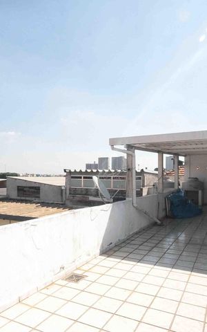 Casa à venda com 250m², 3 quartos e 2 vagas
