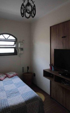 Casa à venda com 250m², 3 quartos e 2 vagas