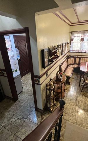 Casa à venda com 416m², 4 quartos e 2 vagas Casa à venda com 416m², 4 quartos e 2 vagasSala