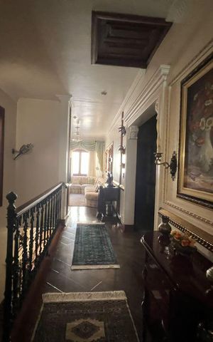 Casa à venda com 416m², 4 quartos e 2 vagas Casa à venda com 416m², 4 quartos e 2 vagasCorredor