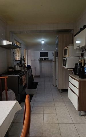 Casa para alugar com 200m², 3 quartos e 4 vagas