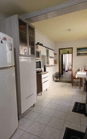 Casa para alugar com 200m², 3 quartos e 4 vagas