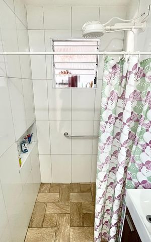 Casa à venda com 100m², 2 quartos e 1 vagaBanheiro de serviço