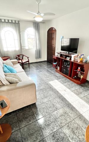Casa à venda com 100m², 2 quartos e 1 vagaSala