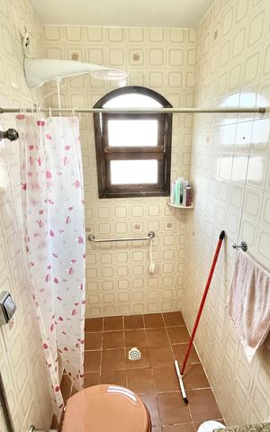 Casa à venda com 100m², 2 quartos e 1 vagaBanheiro