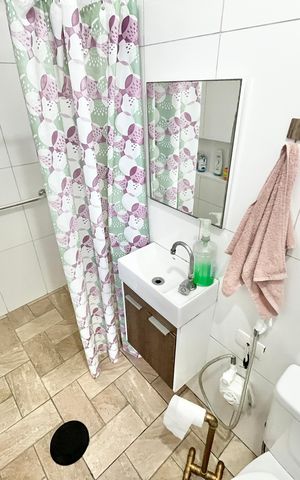 Casa à venda com 100m², 2 quartos e 1 vagaBanheiro de serviço