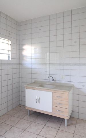 Casa à venda com 125m², 2 quartos e 2 vagasCozinha da Edícula