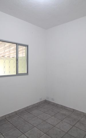 Casa à venda com 125m², 2 quartos e 2 vagasSala