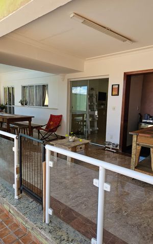 Casa de condomínio à venda com 330m², 4 quartos e 4 vagas Casa de condomínio à venda com 330m², 4 quartos e 4 vagasVaranda