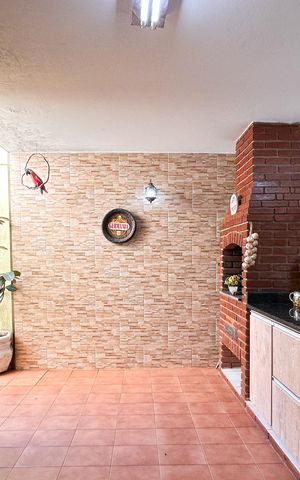 Casa à venda com 130m², 3 quartos e 2 vagas Casa à venda com 130m², 3 quartos e 2 vagasÁrea de Serviço