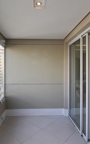Apartamento à venda com 106m², 3 quartos e 2 vagas Apartamento à venda com 106m², 3 quartos e 2 vagasVaranda