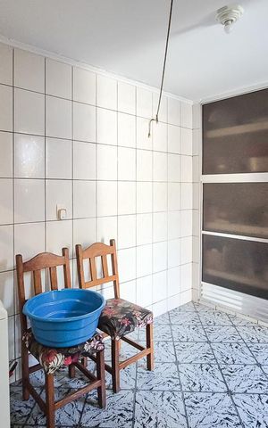 Casa à venda com 250m², 3 quartos e 2 vagas Casa à venda com 250m², 3 quartos e 2 vagasÁrea de Serviço