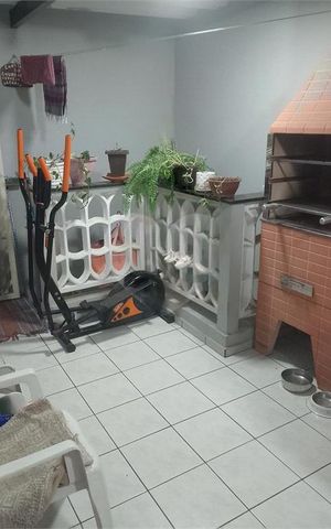 Casa à venda com 90m², 2 quartos e 2 vagas