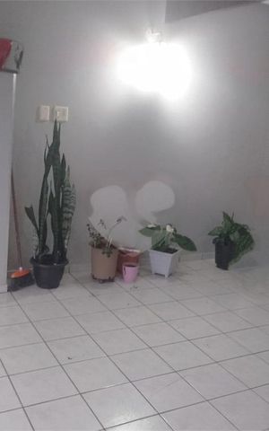 Casa à venda com 90m², 2 quartos e 2 vagas