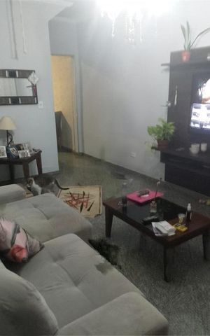 Casa à venda com 90m², 2 quartos e 2 vagas