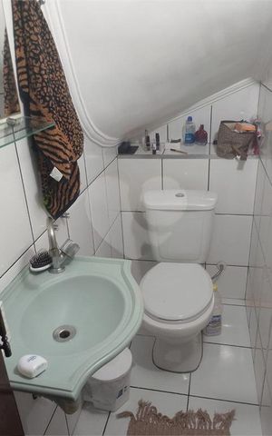 Casa à venda com 90m², 2 quartos e 2 vagas